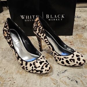 White House Black Market  Black and Cream Heels